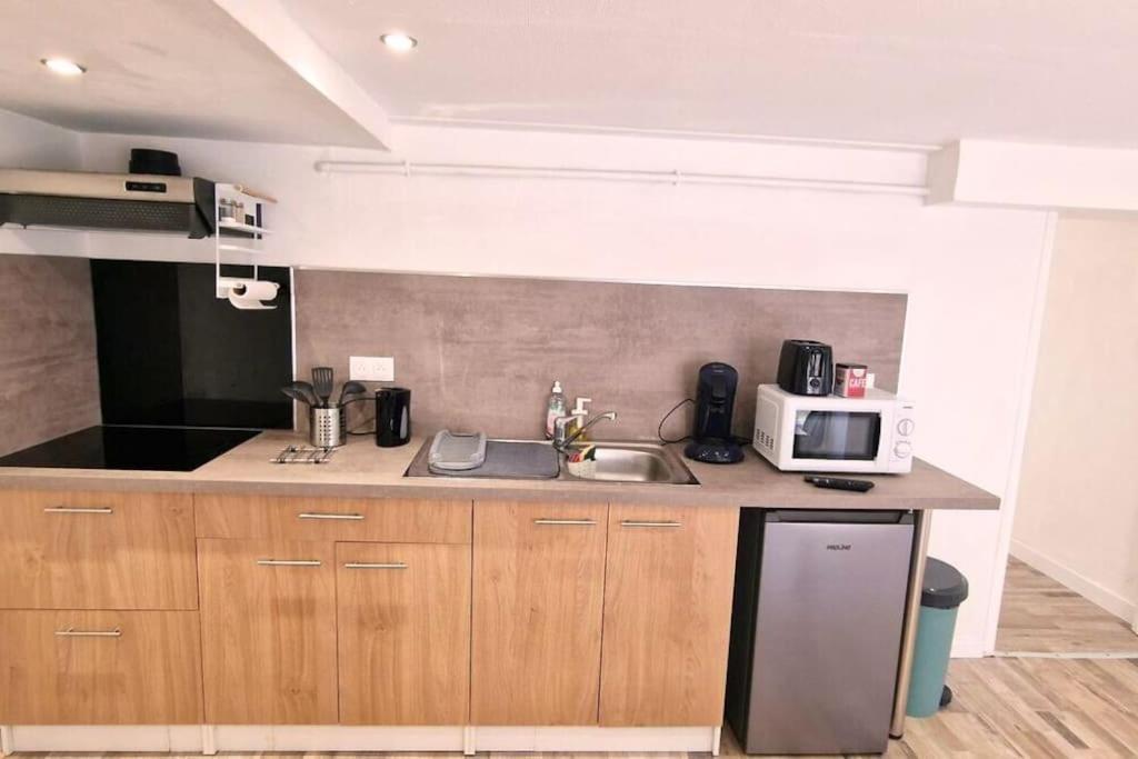 Maison Aurillac - 2 Chambres - Parking Gratuit Екстериор снимка