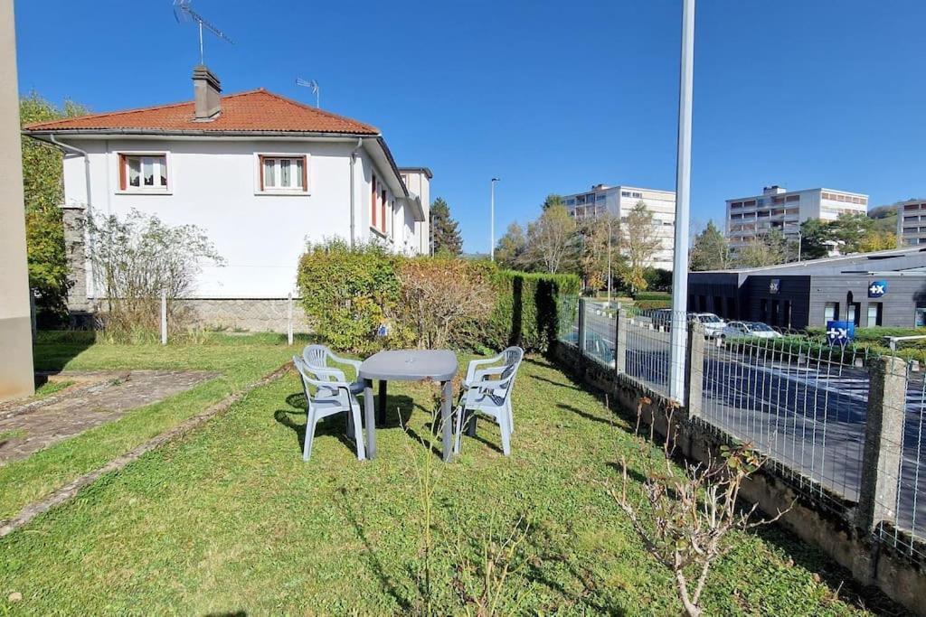 Maison Aurillac - 2 Chambres - Parking Gratuit Екстериор снимка